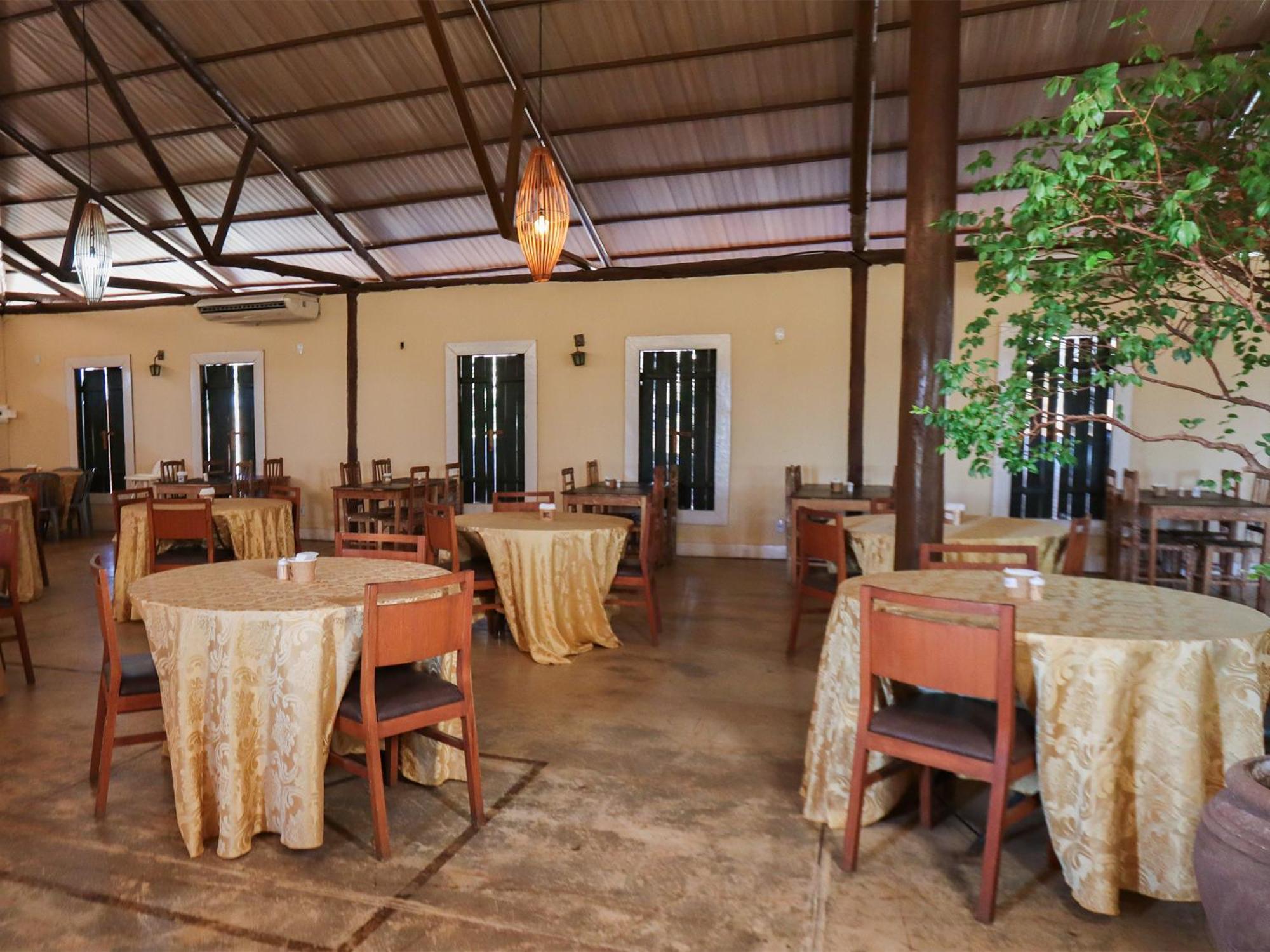 Ranchos 30 Fazenda Hotel Hidrolandia (Goias)